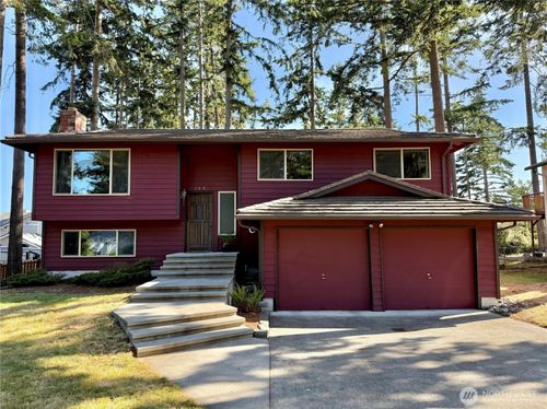 745 Sw 13th Ave, Oak Harbor, WA, 98277-4509 | Card Image