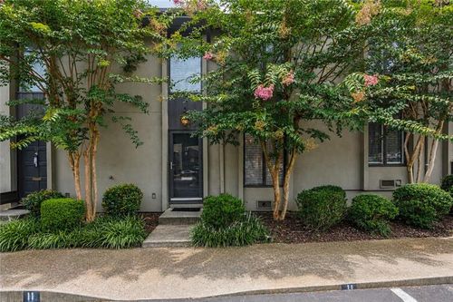 13 Ivy Sq Ne, Atlanta, GA, 30342-4218 | Card Image