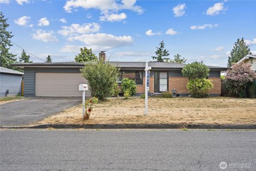 1719 S 243rd St, Des Moines, WA, 98198-8636 | Card Image