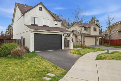 61216 Brittle Bush St, Bend, OR, 97702-3011 | Card Image