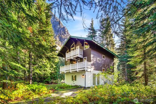 22 Alpental Strasse, Snoqualmie Pass, WA, 98068-5103 | Card Image
