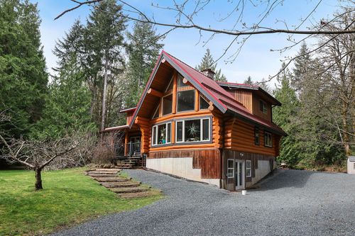 7889 Macartney Dr, Fanny Bay, BC, V0R1W0 | Card Image
