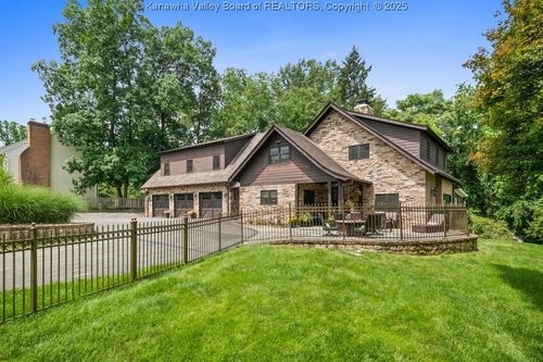 1582 Pine Hill Rd, Charleston, WV, 25314-1508 | Card Image