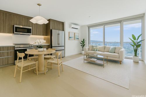 3207r-1500 Rycroft St, Honolulu, HI, 96814-7067 | Card Image