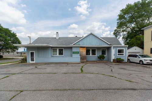 325 W Lexington Ave, Elkhart, IN, 46516-2818 | Card Image