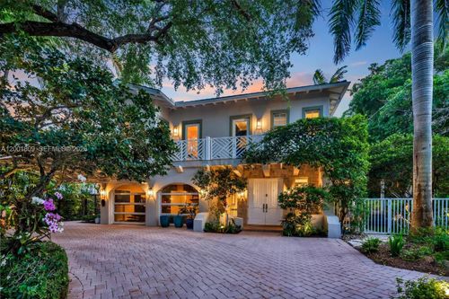 4090 Barbarossa Ave, Coconut Grove, FL, 33133-6642 | Card Image