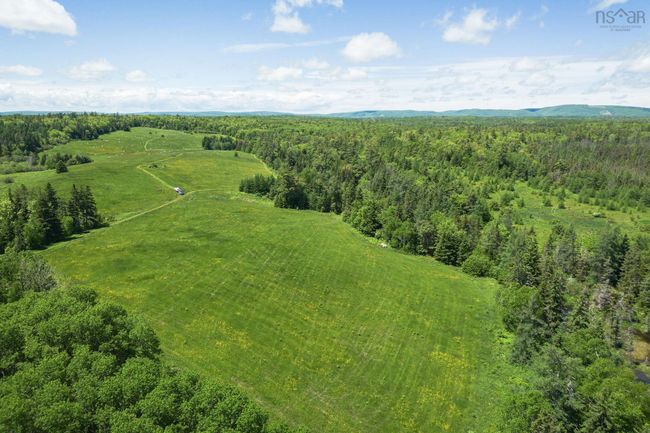 10353 Marble Mountain Rd, House other with 4 bedrooms, 2 bathrooms and 4 parking in Orangedale NS | Image 32
