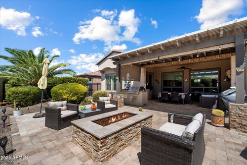 179 E Camellia Way, Queen Creek, AZ, 85140-5575 | Card Image