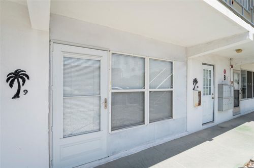 apt-b9-1221 Drew St, CLEARWATER, FL, 33755-4930 | Card Image