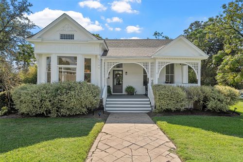 724 N 19th St, Waco, TX, 76707-3537 | Card Image