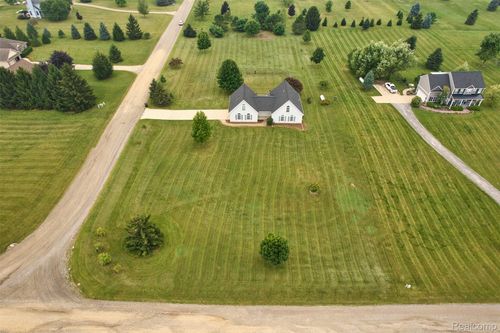 1014 Deer Vly, Manchester, MI, 48158-9482 | Card Image