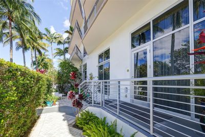 101 - 2001 Meridian Ave, Condo with 2 bedrooms, 2 bathrooms and null parking in Miami Beach FL | Image 2