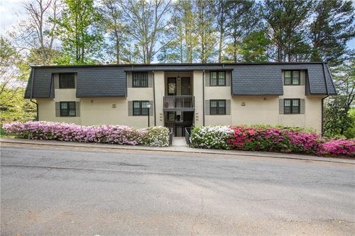 182 Triumph Dr Nw, Atlanta, GA, 30327-1048 | Card Image