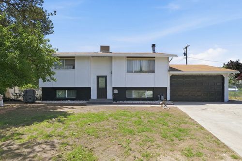 4468 S Red Blossom Cir, West Valley City, UT, 84120-5806 | Card Image