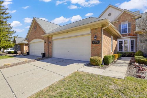 16252 Country Knoll Dr, Northville, MI, 48168-3403 | Card Image