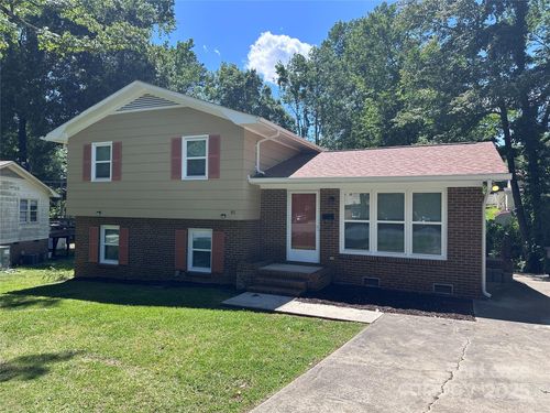911 Bannister Pl, Charlotte, NC, 28213-5805 | Card Image