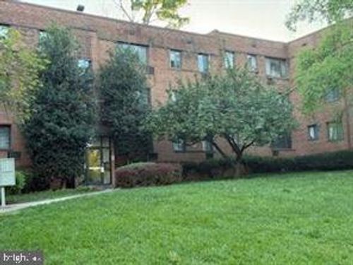 302-4715 1st St Sw, WASHINGTON, DC, 20032-2704 | Card Image