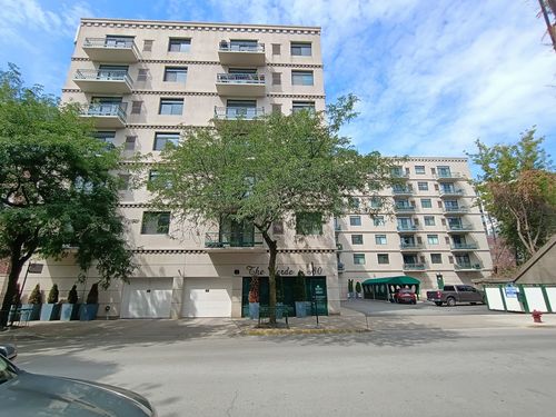 704-680 N Green St, Chicago, IL, 60642-6082 | Card Image