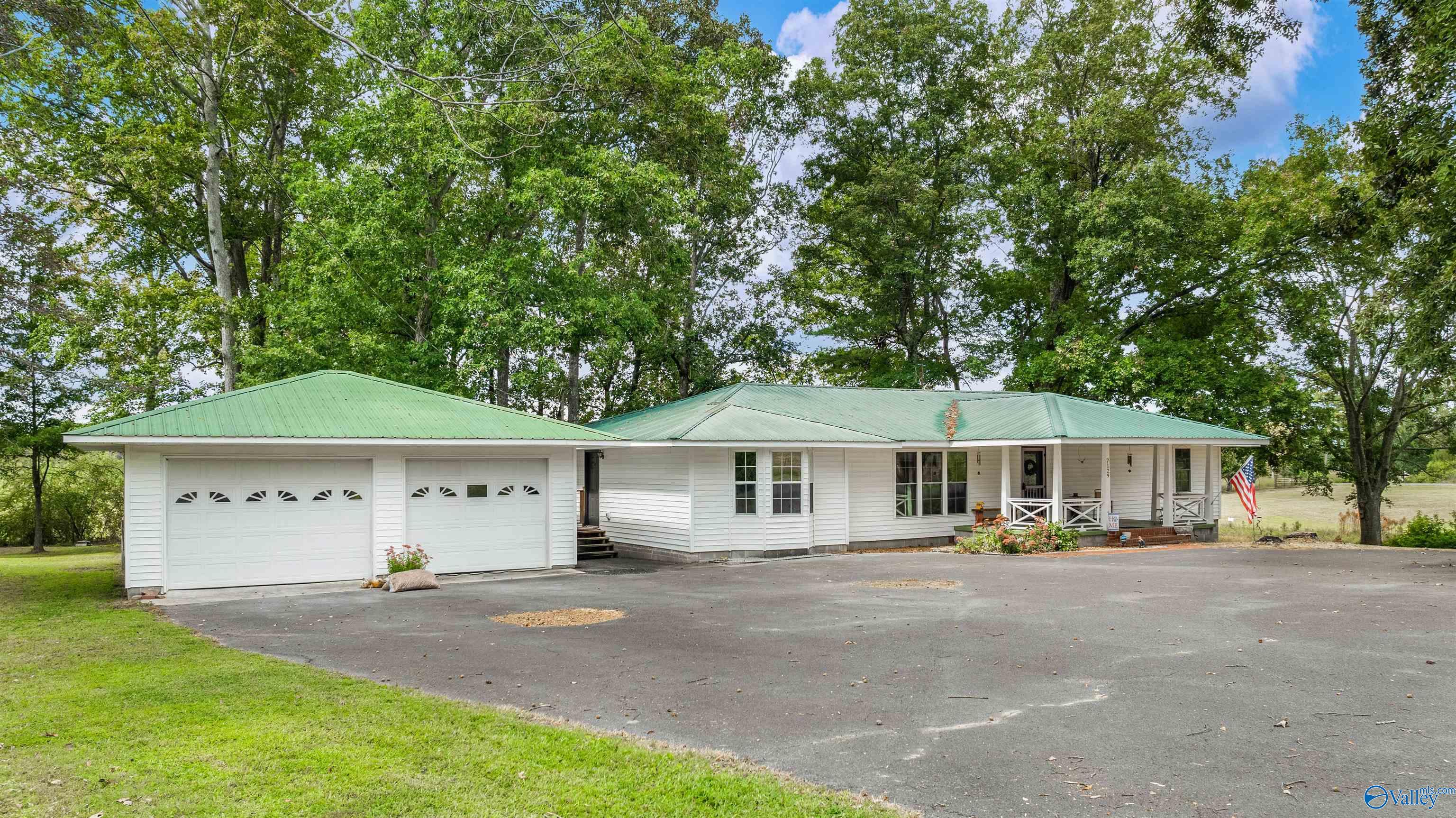County Road 121 , Fort Payne, AL 35968