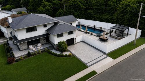 1396 Stephen Marc Ln, East Meadow, NY, 11554-2207 | Card Image