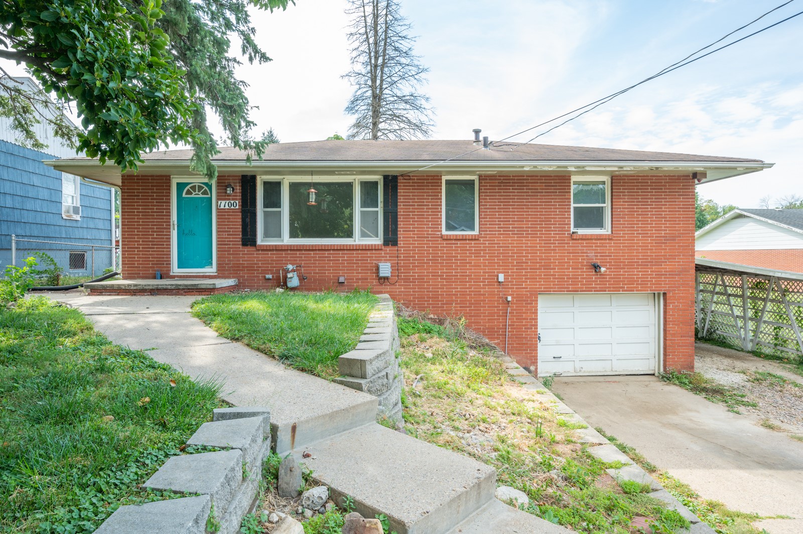 Payton Ave, Des Moines, IA 50315