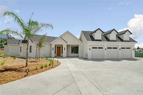 35249 Grape Ave, Yucaipa, CA, 92399-2995 | Card Image