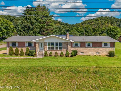304 Russell Dr, Rogersville, TN, 37857-2220 | Card Image