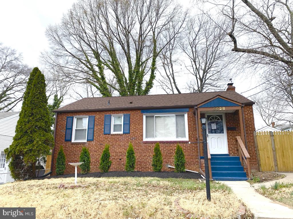 Mineola Rd, College Park, MD 20740