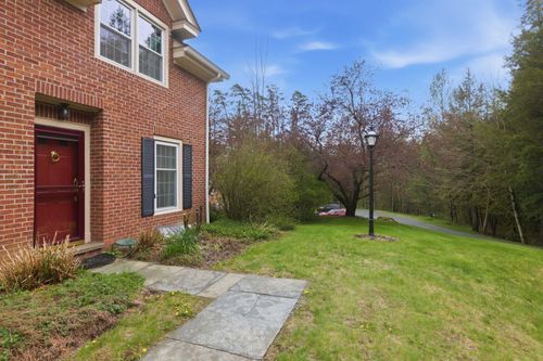 18-85 Townhouse Way, Woodstock, VT, 05091-3520 | Card Image