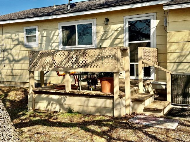 302 E Castlewood Dr, House other with 2 bedrooms, 1 bathrooms and 4 parking in Granite Shoals TX | Image 7