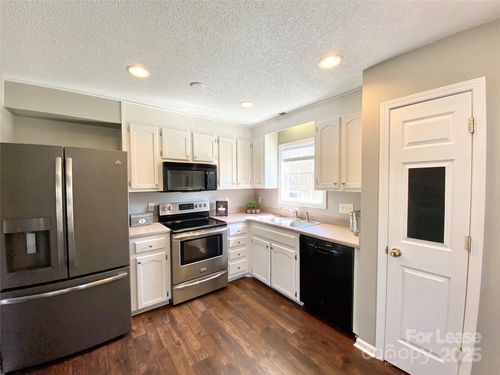 15 Linestowe Dr, Belmont, NC, 28012-3524 | Card Image