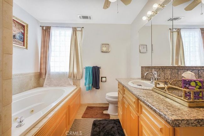 61975 Old Chisholm Trl, House other with 3 bedrooms, 3 bathrooms and 2 parking in Joshua Tree CA | Image 25
