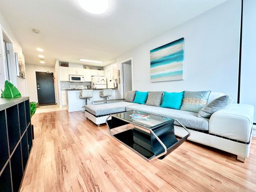608-933 Hornby Street, Vancouver, BC, V6Z3G5 | Card Image