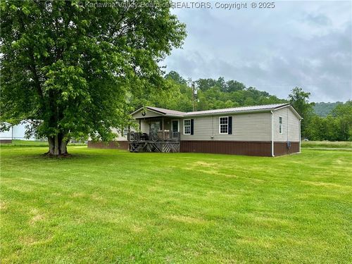 90 Mallie St, Reedy, WV, 25270-9354 | Card Image