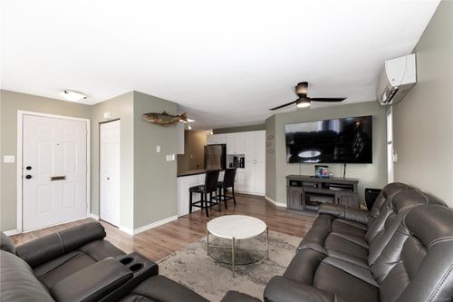 a-708 Erickson Rd, Campbell River, BC, V9W5N9 | Card Image