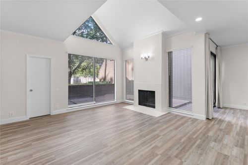 336 Litchfield Ln, Houston, TX, 77024-6042 | Card Image