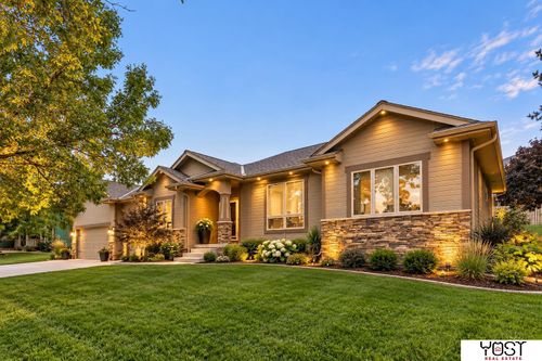 9011 Bellvue Dr, Plattsmouth, NE, 68048-4503 | Card Image