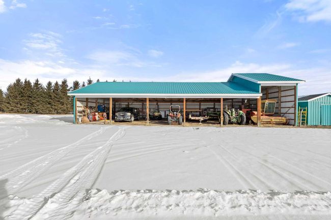 33037 Range Road 55, Home with 4 bedrooms, 3 bathrooms and 6 parking in Sundre AB | Image 37