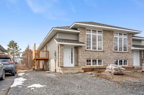 3142 Mauricy St, Cornwall, ON, K6K0A1 | Card Image