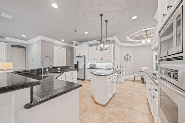 28611 Benders Crossing Dr, House other with 3 bedrooms, 4 bathrooms and 3 parking in Spring TX | Image 35