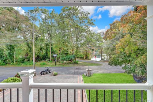 44 Archie Pl, West Islip, NY, 11795-4128 | Card Image