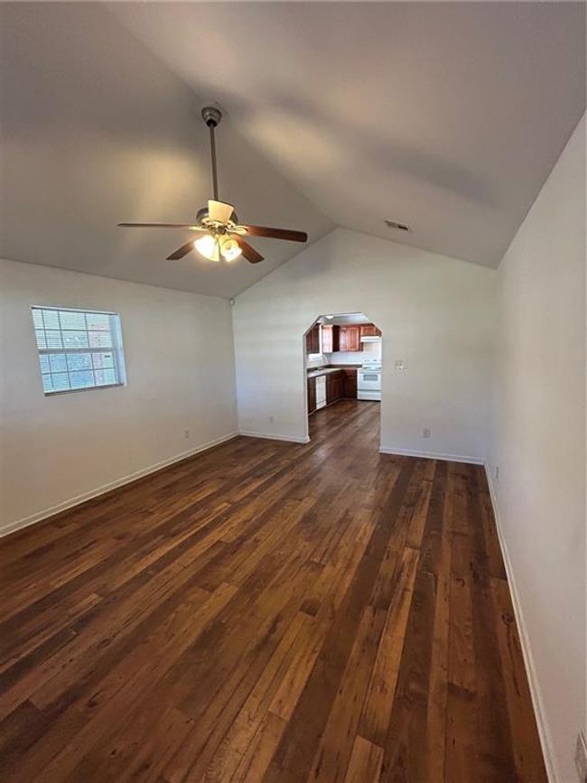 211 N Walnut St, House other with 3 bedrooms, 2 bathrooms and null parking in Opelousas LA | Image 9