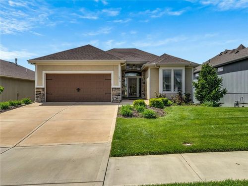 4916 Tallgrass St, Leavenworth, KS, 66048-7202 | Card Image