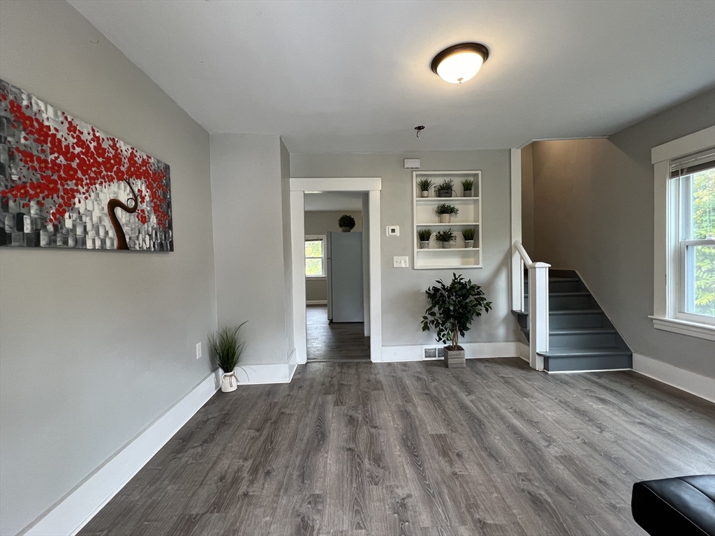 Valdalia Ave, Fitchburg, MA 01420