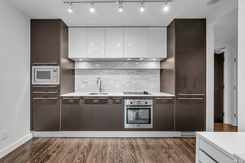 8131 Nunavut Lane, Vancouver, BC, V5X0E2 | Card Image