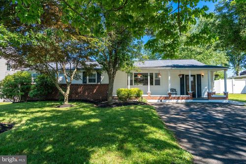 23 Maple Ave, HATBORO, PA, 19040-1518 | Card Image