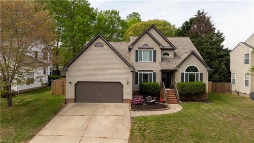 5545 Scotts Pond Dr, Williamsburg, VA, 23188-8105 | Card Image