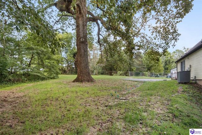 300 Linda Lane, House other with 3 bedrooms, 1 bathrooms and null parking in Elizabethtown KY | Image 36