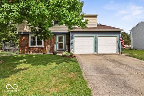 605 Brentwood Dr E, Plainfield, IN, 46168-2155 | Card Image