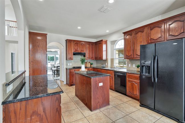 8620 Thistle Ridge Ter, House other with 4 bedrooms, 4 bathrooms and null parking in Fort Worth TX | Image 14